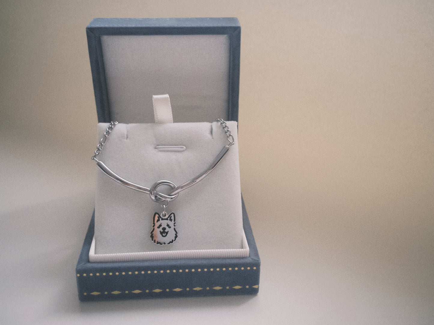 The Love Knot - Pet Portrait Necklace