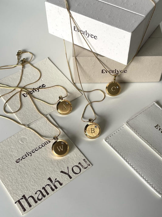 Shinny Round Plate Initial Necklaces Set