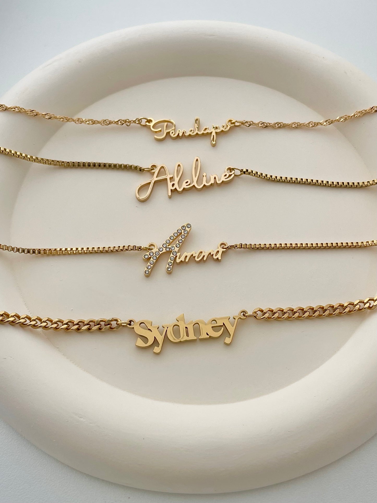 HARLEY Name Necklace