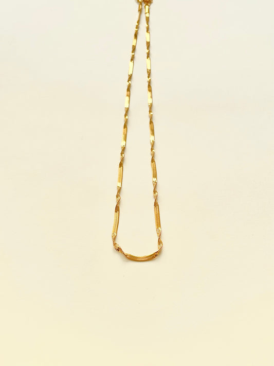Everyday Essentials Necklace M