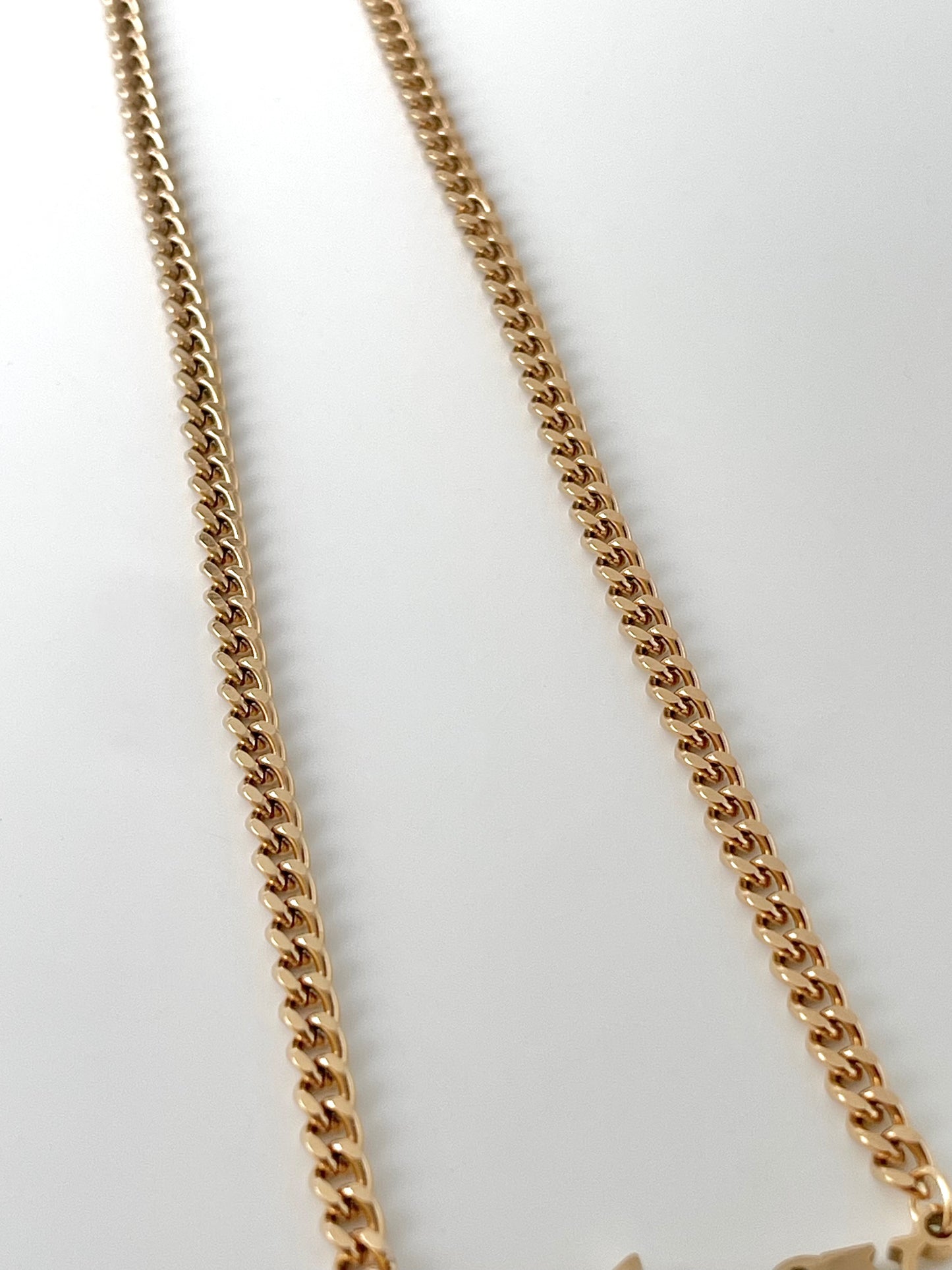 SYDNEY Name Necklace