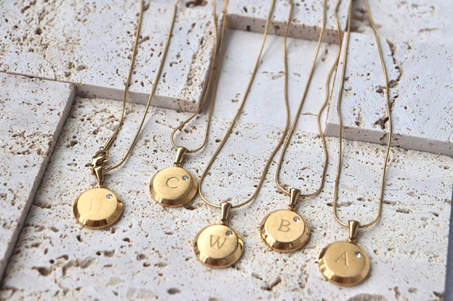 Shinny Round Plate Initial Necklaces Set