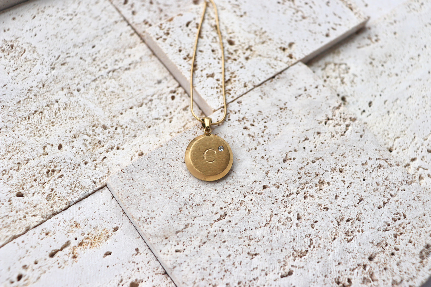 Shinny Round Plate Initial Necklaces Set