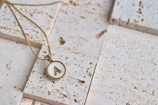 White Round Shell Initial Necklaces Set
