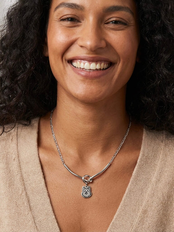 The Love Knot - Pet Portrait Necklace (Silver)